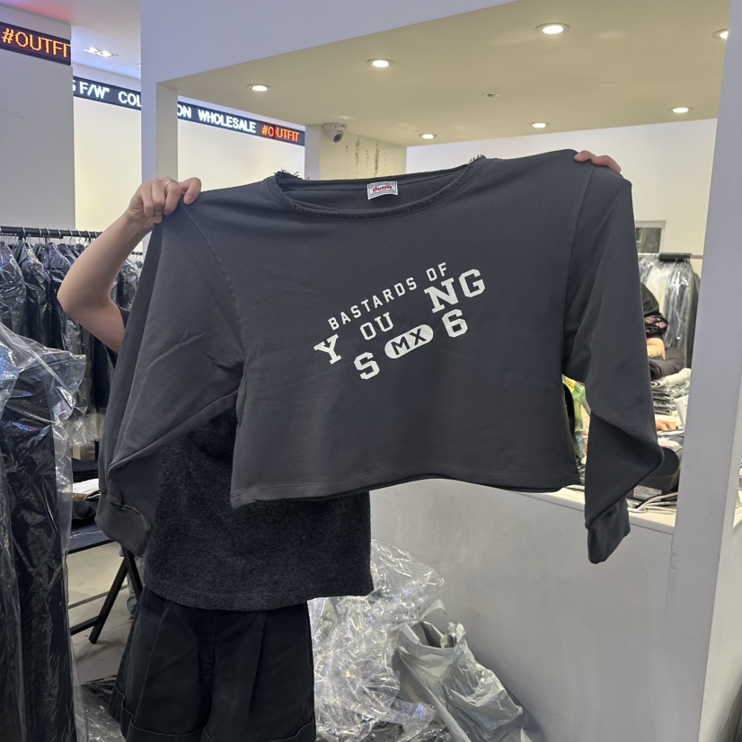 OUTFIT韓國直郵㊣女裝新款時尚25秋冬人氣熱賣休閑真品長袖T恤OUTFIT長袖T恤圖色2