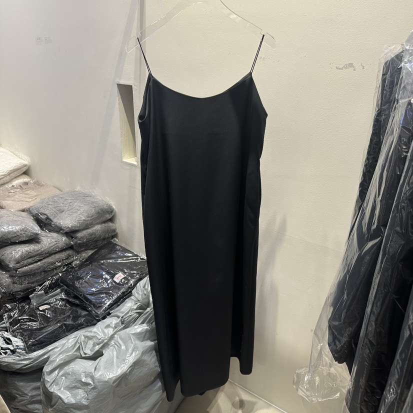OUTFIT東大門㊣實拍女士新款25秋冬熱賣推薦人氣真品連衣裙OUTFIT連衣裙