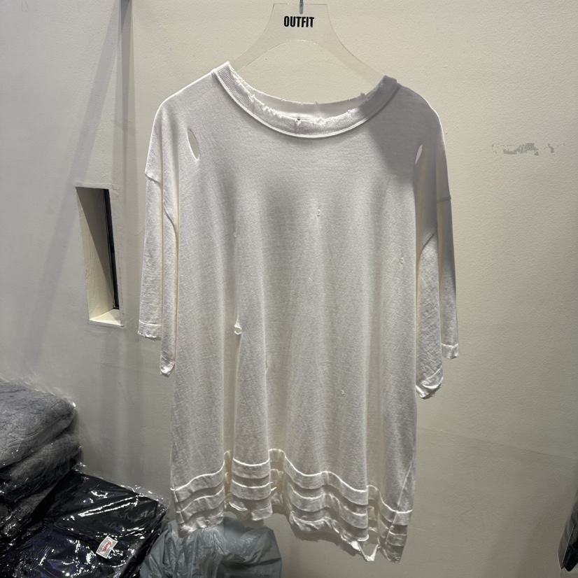 OUTFIT韓國直郵㊣女裝新品推薦職業休閑真品人氣時尚25秋冬T恤OUTFITT恤圖色1