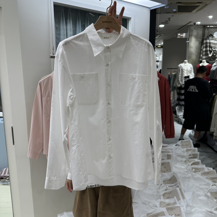 OURMOMENT東大門㊣代購女裝新品25秋冬熱賣時尚襯衫蕾絲衫口袋OURMOMENT襯衫/蕾絲衫