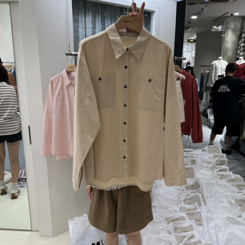 OURMOMENT東大門㊣代購女裝新品25秋冬熱賣時尚襯衫蕾絲衫口袋OURMOMENT襯衫/蕾絲衫圖色2