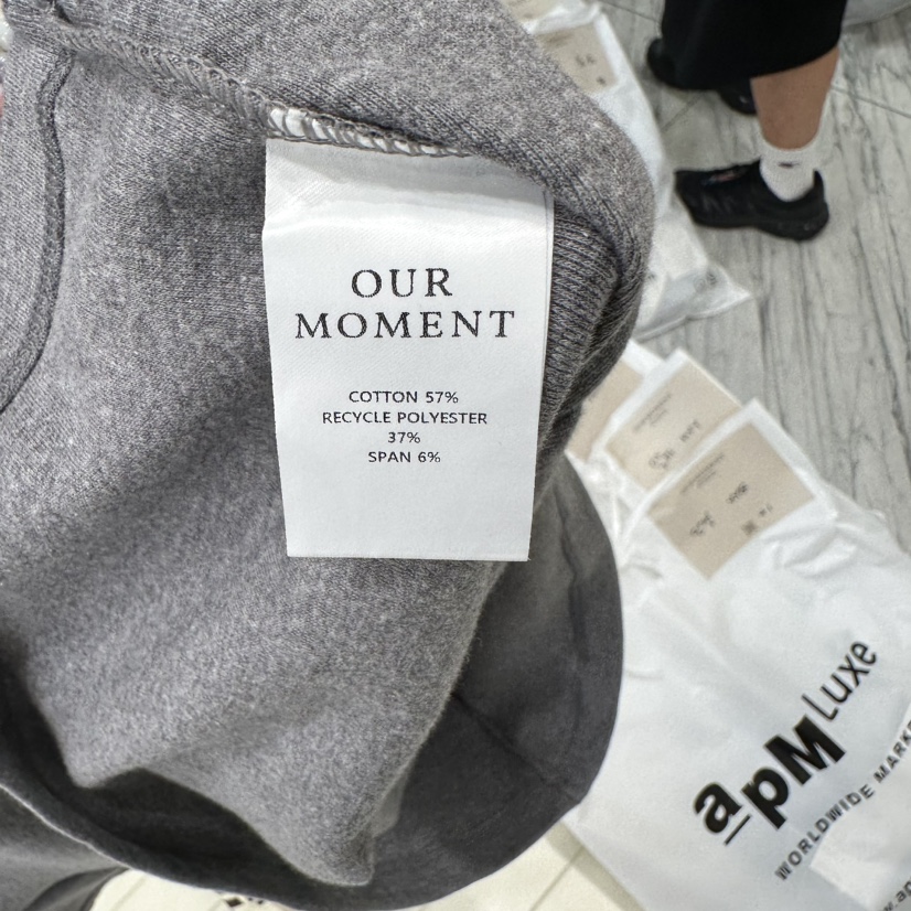 OURMOMENT韓國代購㊣女士新款推薦休閑真品人氣熱賣時尚T恤OURMOMENTT恤