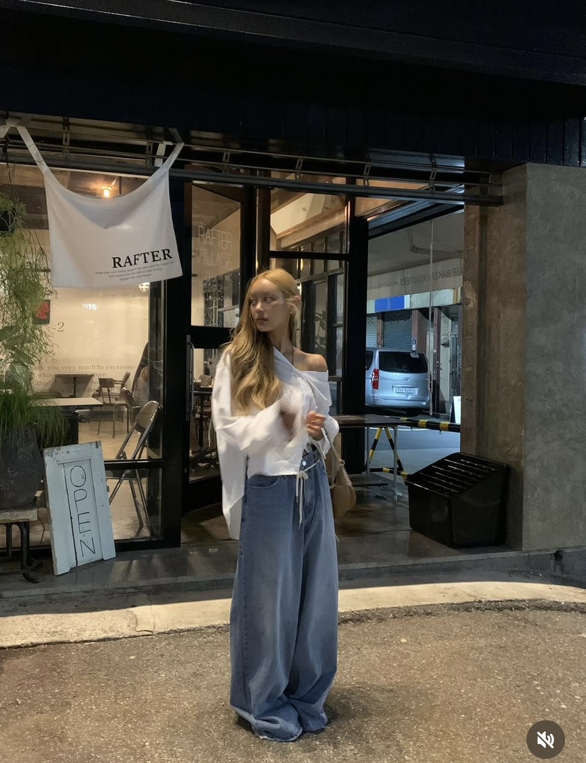 VIRKIN東大門㊣直郵女士新款熱賣真品人氣時尚襯衫蕾絲衫V領VIRKIN襯衫/蕾絲衫