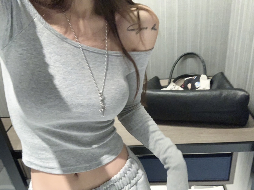 VIRKIN東大門㊣直郵女裝新款熱賣人氣時尚推薦休閑職業長袖T恤VIRKIN長袖T恤