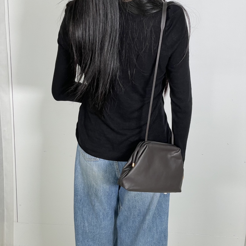 J PLACE東大門㊣實拍女士新品推薦人氣熱賣真品單肩斜跨包J PLACE單肩/斜跨包