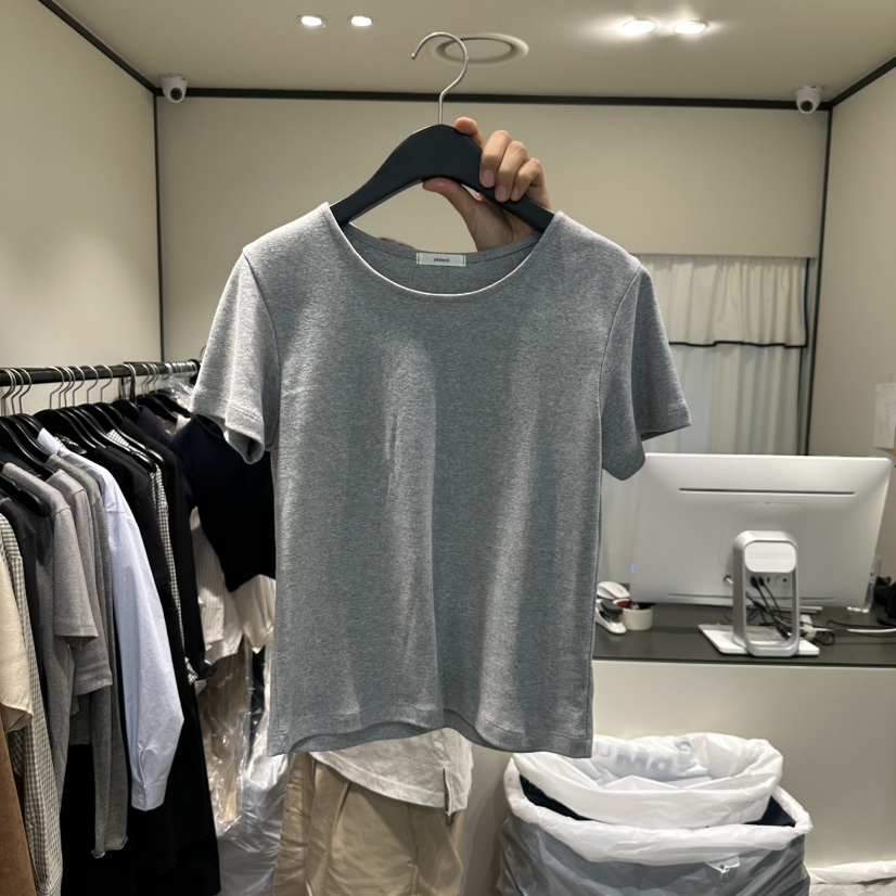 RE STOCK韓國代購㊣女士新品人氣時尚真品休閑T恤不含吊帶RE STOCKT恤圖色1