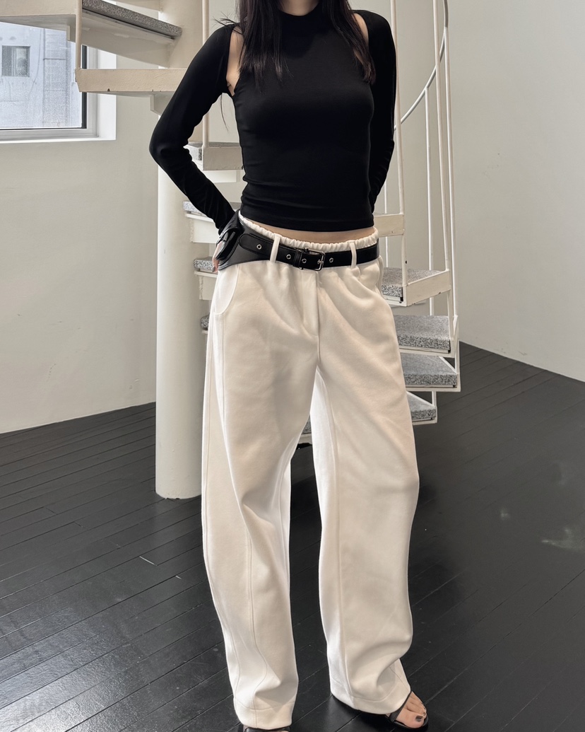 NOCTURNAL VIBE東大門㊣直郵女裝新款25秋冬人氣熱賣長袖T恤NOCTURNAL VIBE長袖T恤