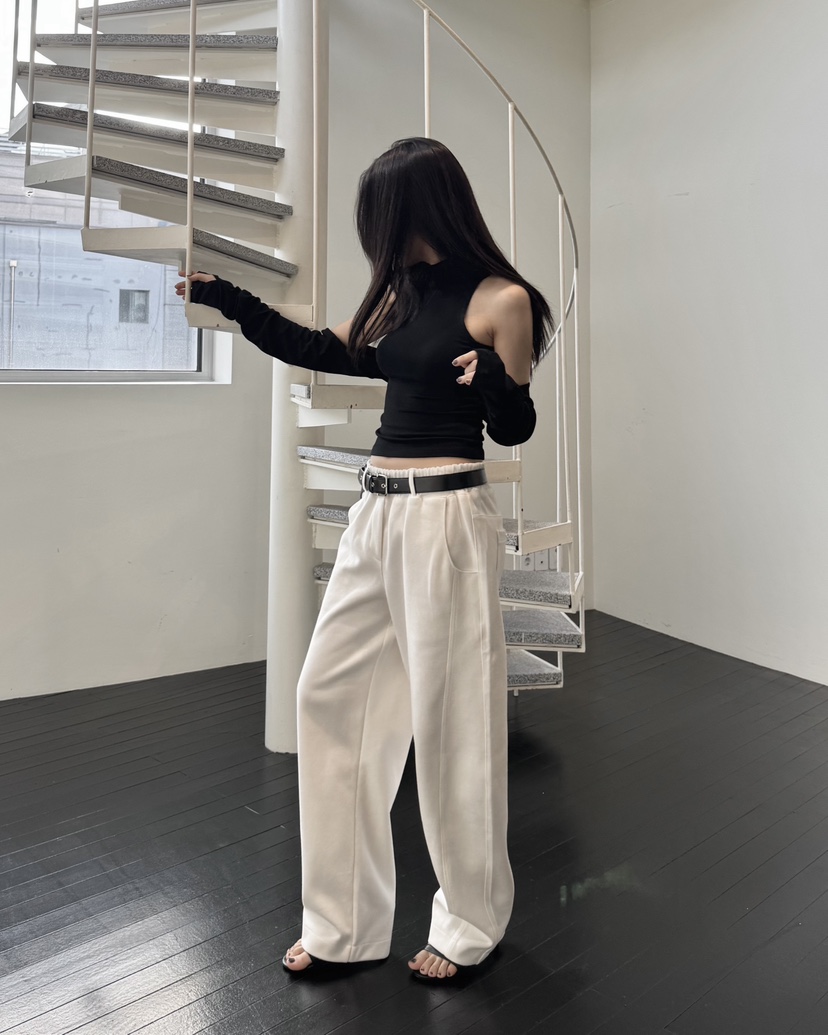 NOCTURNAL VIBE東大門㊣直郵女裝新款25秋冬人氣熱賣長袖T恤NOCTURNAL VIBE長袖T恤