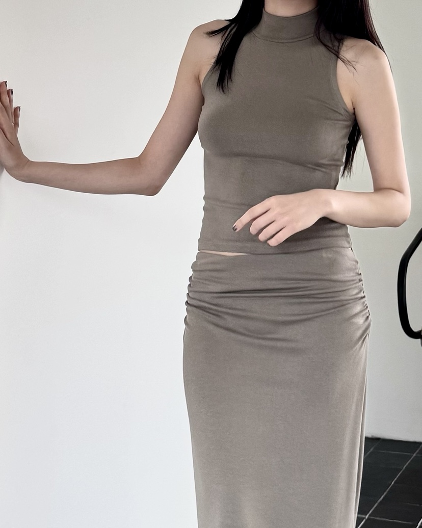 NOCTURNAL VIBE東大門㊣直郵女士新品職業人氣吊帶背心高領NOCTURNAL VIBE吊帶/背心