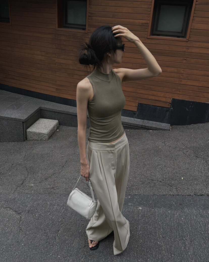 NOCTURNAL VIBE東大門㊣直郵女士新品職業人氣吊帶背心高領NOCTURNAL VIBE吊帶/背心