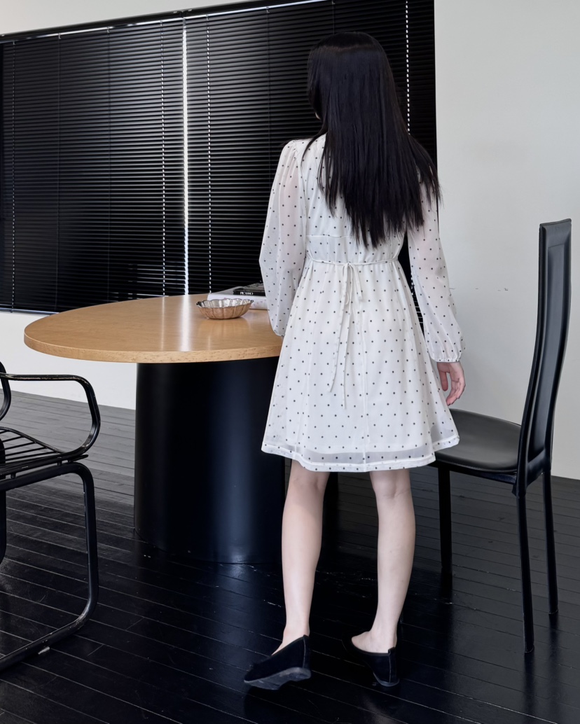 NOCTURNAL VIBE東大門㊣代購女士新品時尚推薦25秋冬連衣裙NOCTURNAL VIBE連衣裙