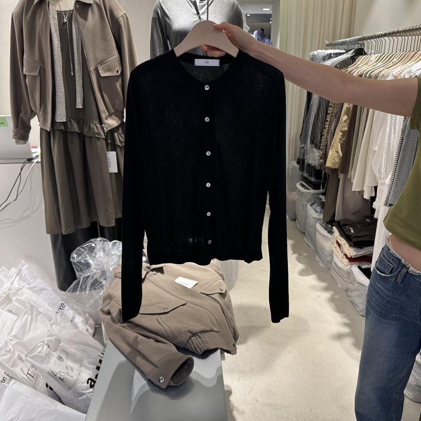 LIL東大門㊣實拍女裝新品推薦真品職業休閑25秋冬熱賣長袖T恤LIL長袖T恤圖色2