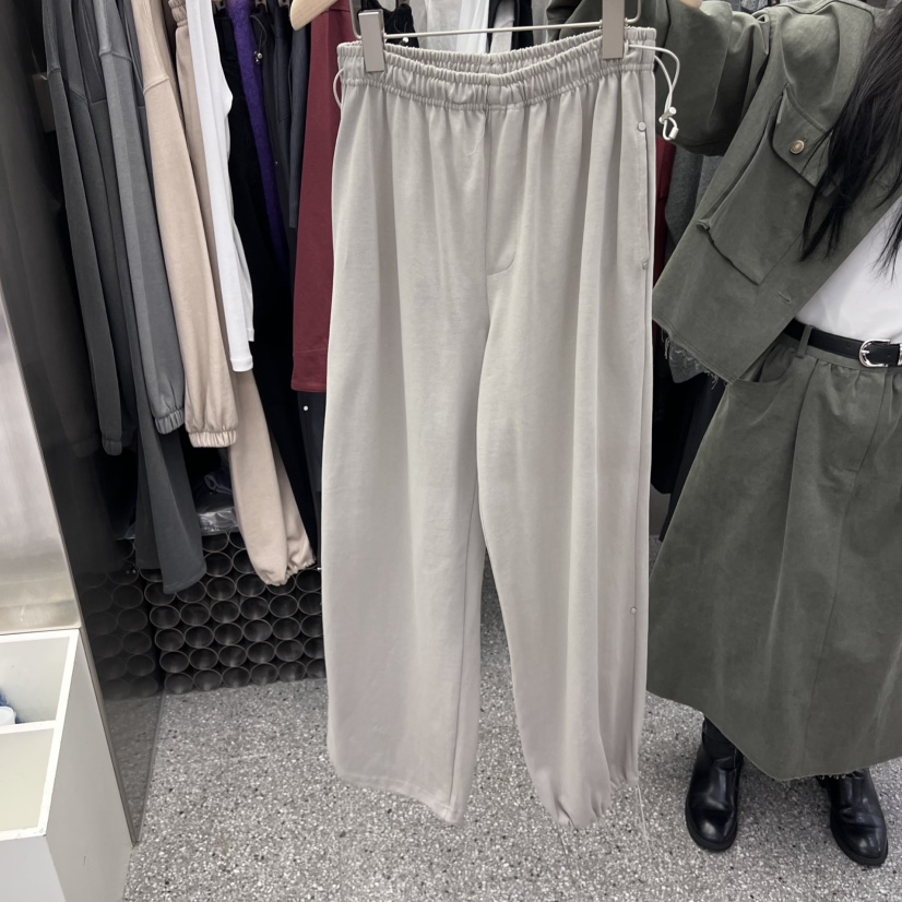 VELVET UNDERGROUND東大門㊣代購女士新品時尚25秋冬休閑褲VELVET UNDERGROUND休閑褲圖色2