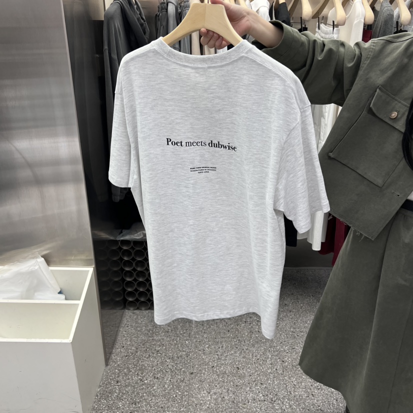 VELVET UNDERGROUND韓國直郵㊣女士新品熱賣時尚人氣真品T恤VELVET UNDERGROUNDT恤