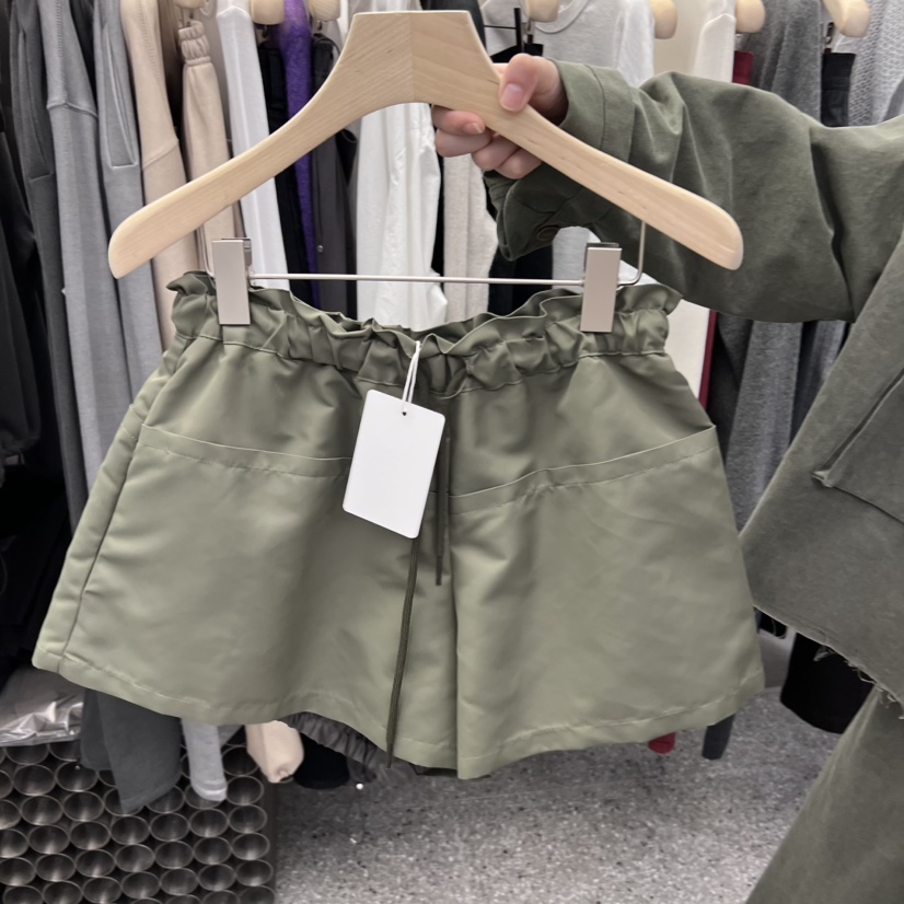 VELVET UNDERGROUND東大門㊣代購女裝新品熱賣25秋冬職業短褲VELVET UNDERGROUND短褲圖色2