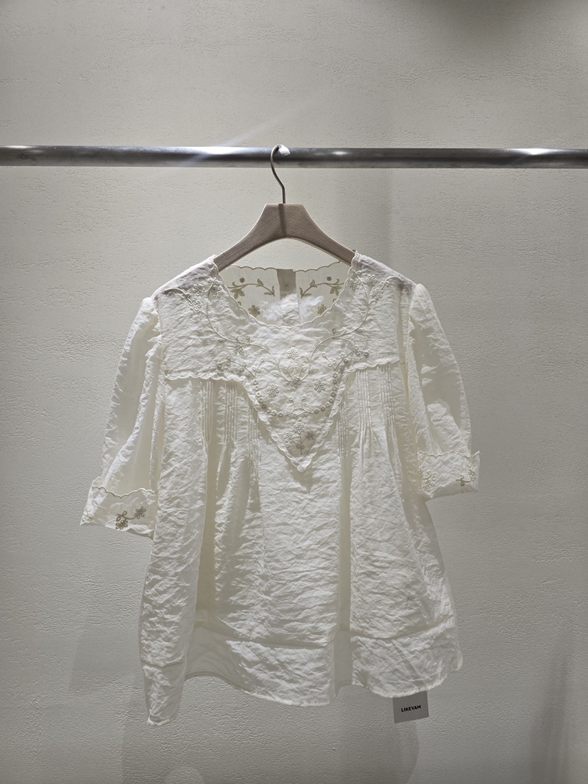 LIKEVAM（不代購）東大門㊣代購女裝新款時尚真品套裝刺繡套裝LIKEVAM套裝