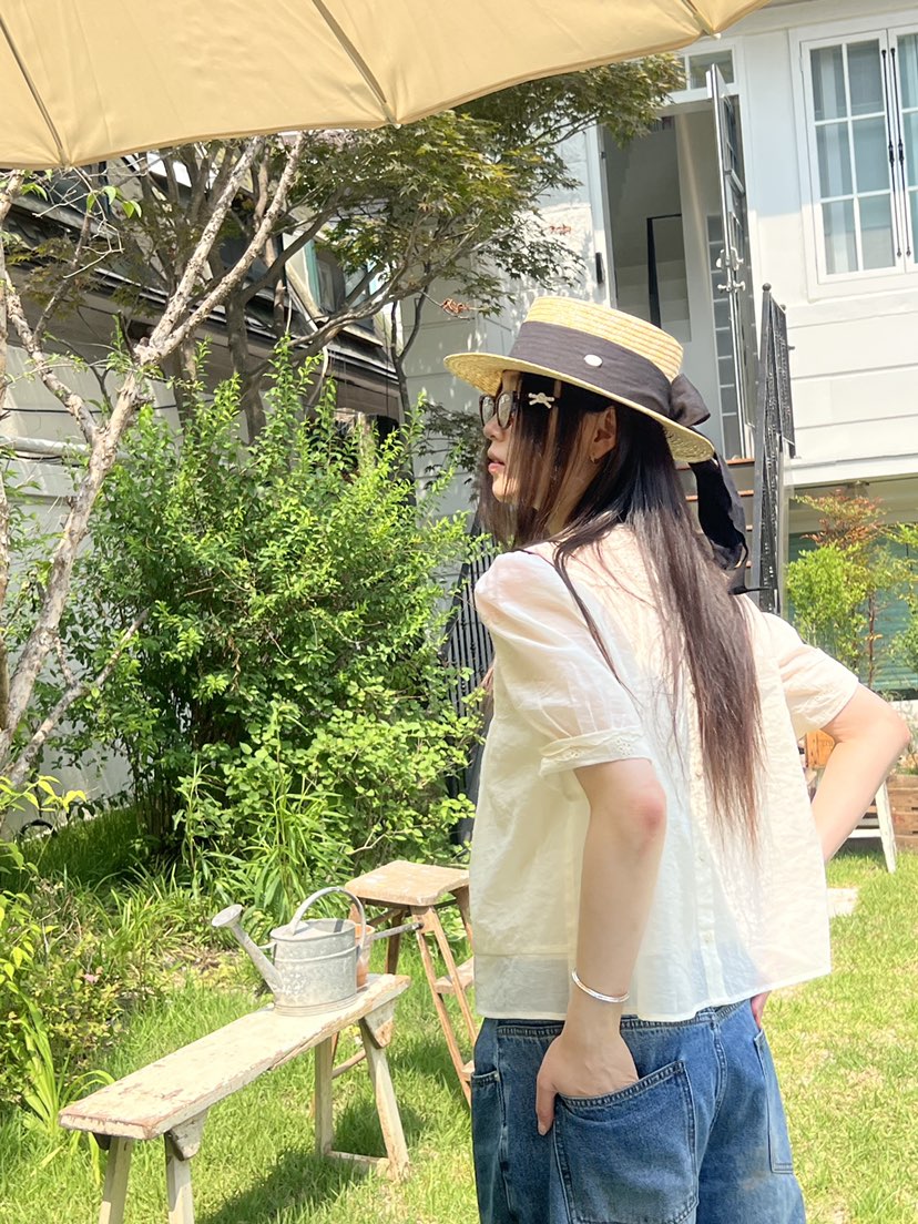 LIKEVAM（不代購）東大門㊣代購女裝新款時尚真品套裝刺繡套裝LIKEVAM套裝