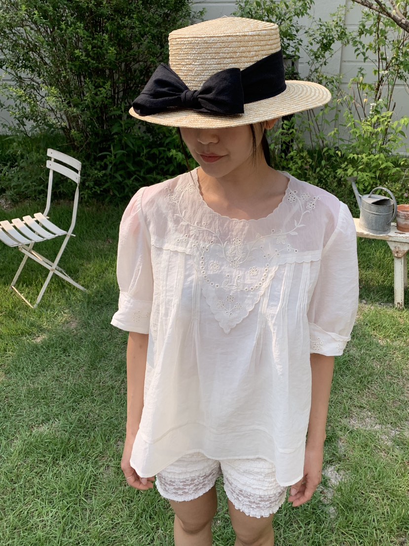 LIKEVAM（不代購）東大門㊣代購女裝新款時尚真品套裝刺繡套裝LIKEVAM套裝