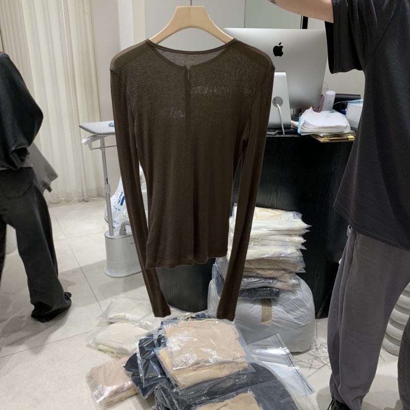GLOW AND NYMPH東大門㊣實拍女裝新款休閑長袖T恤不含內搭GLOW AND NYMPH長袖T恤