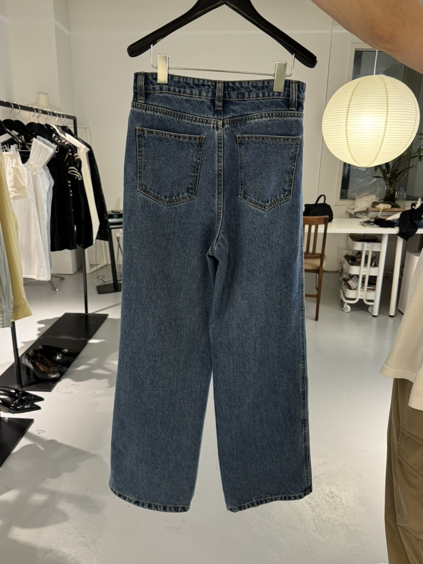 NEU ADULT韓國直郵㊣女裝新品人氣推薦真品25秋冬時尚牛仔褲NEU ADULT牛仔褲