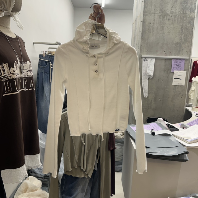 BADCALM東大門㊣代購女裝新品時尚人氣推薦休閑長袖T恤兜帽BADCALM長袖T恤圖色4
