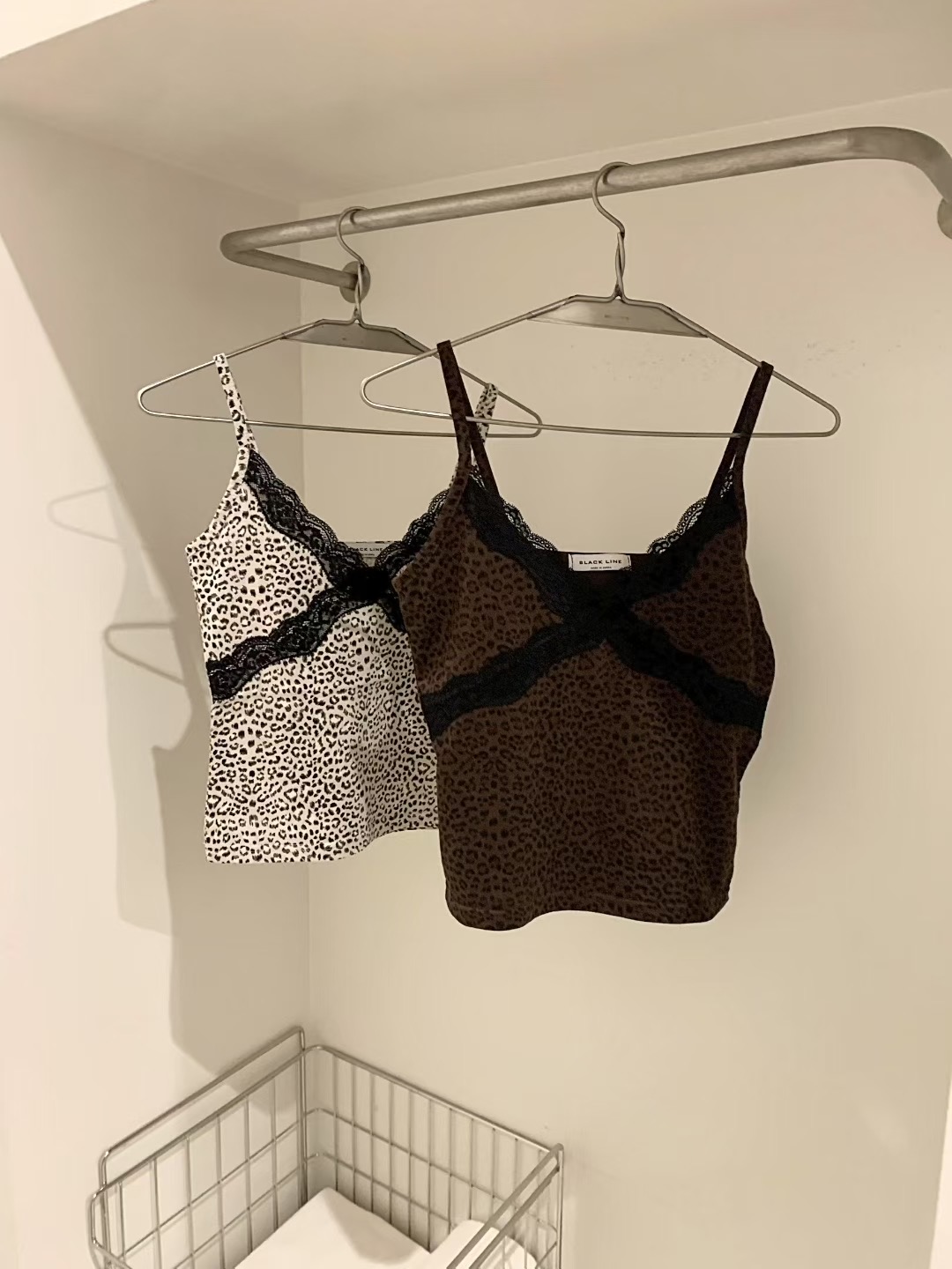 BLACK LINE東大門㊣直郵女裝新品25秋冬人氣時尚推薦吊帶背心BLACK LINE吊帶/背心