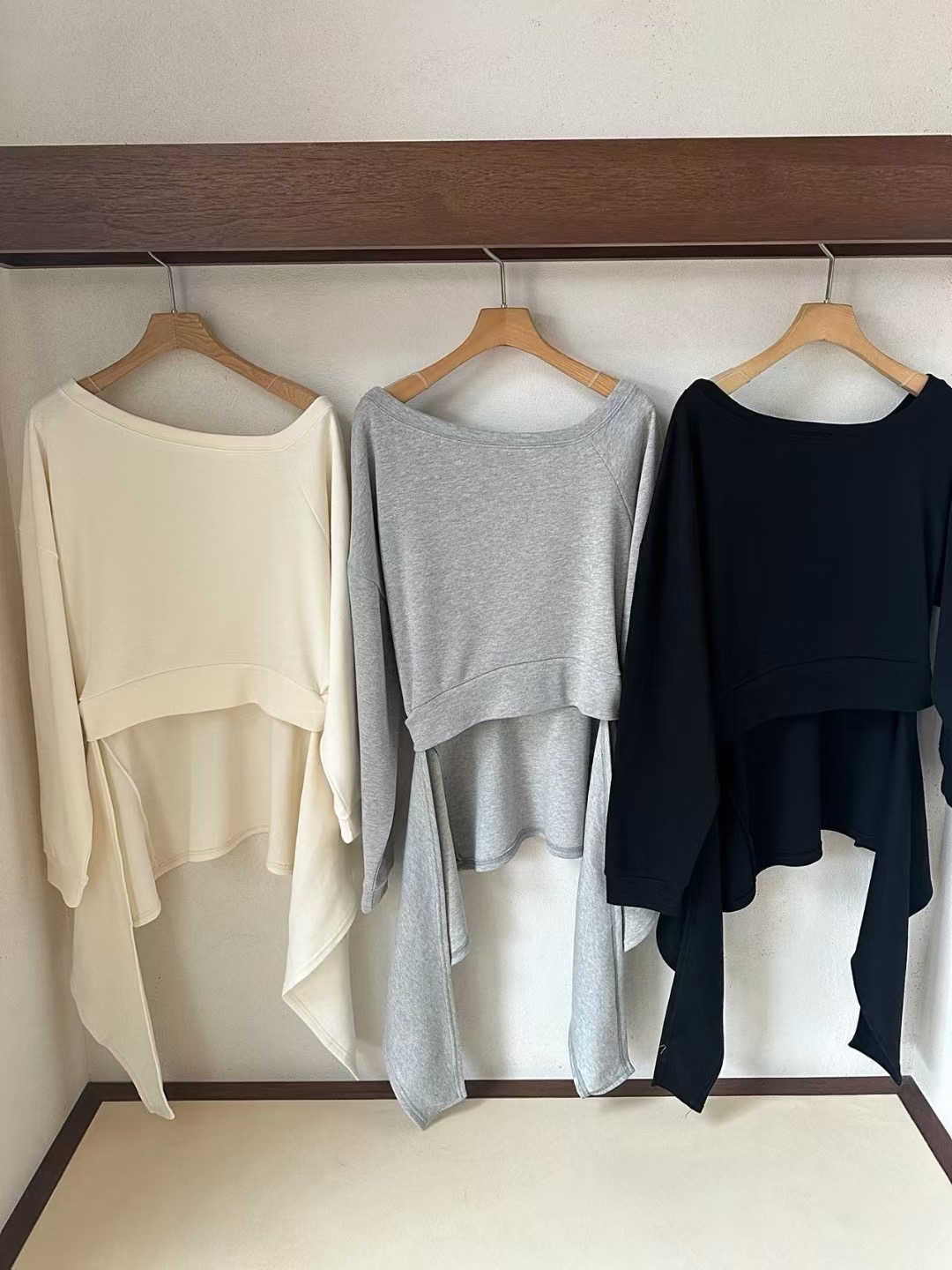 BLACK LINE東大門㊣實拍女士新款人氣推薦25秋冬職業長袖T恤BLACK LINE長袖T恤圖色2左二色