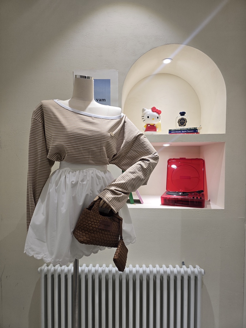 LIKEVAM（不代購）韓國代購㊣女士新品真品熱賣推薦時尚短裙絨LIKEVAM短裙