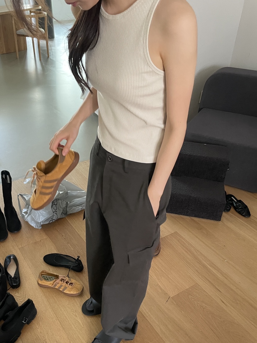 ANDMORE BUTTON東大門㊣實拍女士新款時尚人氣25秋冬吊帶背心ANDMORE BUTTON吊帶/背心