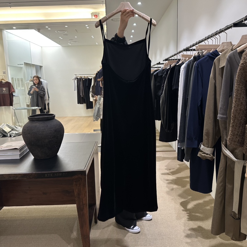 VEGETABLE東大門㊣代購女裝新品真品時尚25秋冬連衣裙天鵝絨VEGETABLE連衣裙