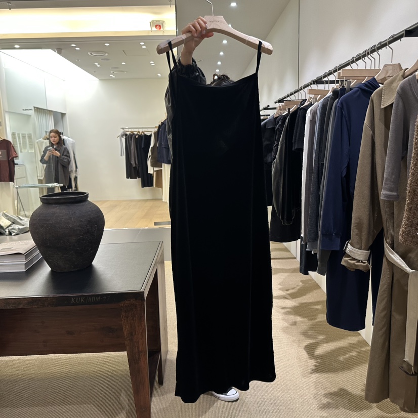 VEGETABLE東大門㊣代購女裝新品真品時尚25秋冬連衣裙天鵝絨VEGETABLE連衣裙