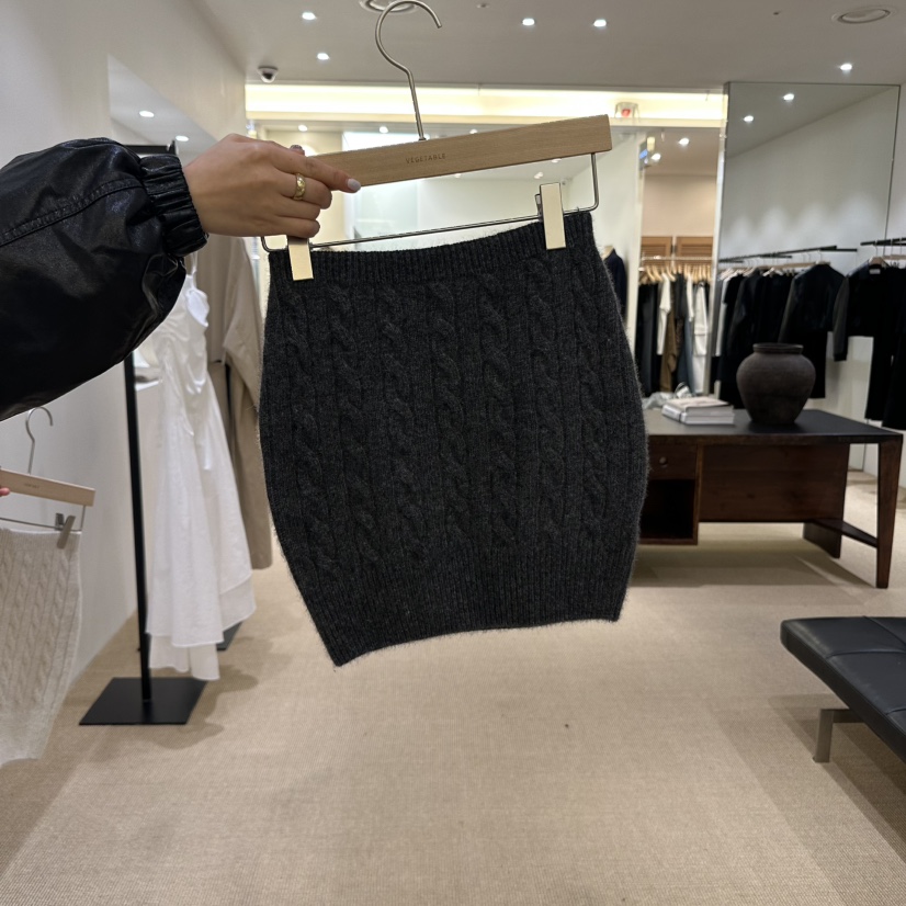 VEGETABLE東大門㊣代購女裝新品熱賣25秋冬職業吊帶背心浣熊VEGETABLE吊帶/背心