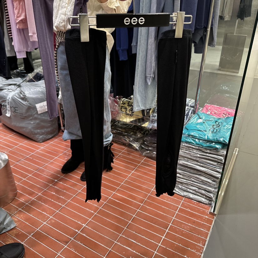 E/E/E東大門㊣代購女裝新品熱賣休閑時尚職業25秋冬襪子荷葉邊E/E/E襪子圖色3