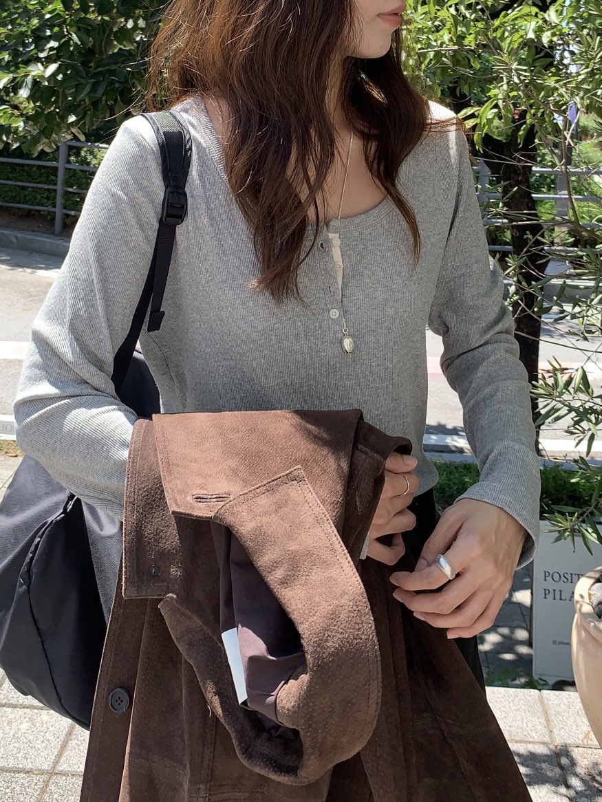 BAKING POWDER東大門㊣直郵女裝新款25秋冬職業時尚長袖T恤BAKING POWDER長袖T恤