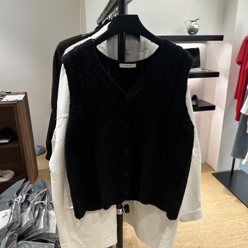 FEBRUARY 11東大門㊣直郵女士新品時尚熱賣人氣吊帶背心羊毛FEBRUARY 11吊帶/背心圖色3