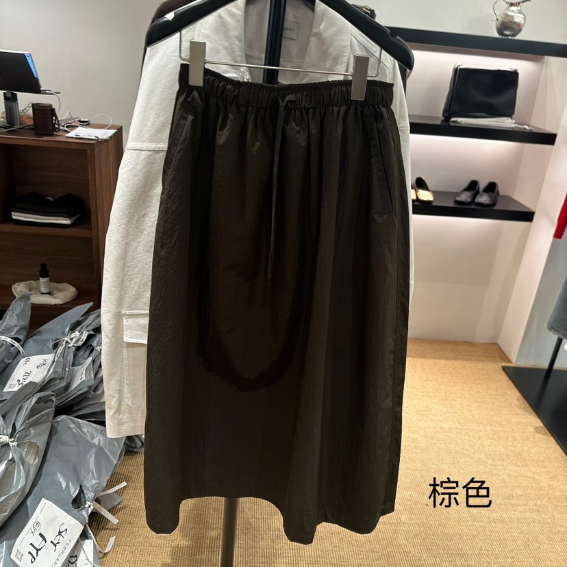 FEBRUARY 11東大門㊣實拍女裝新品休閑真品時尚推薦人氣長裙FEBRUARY 11長裙圖色2