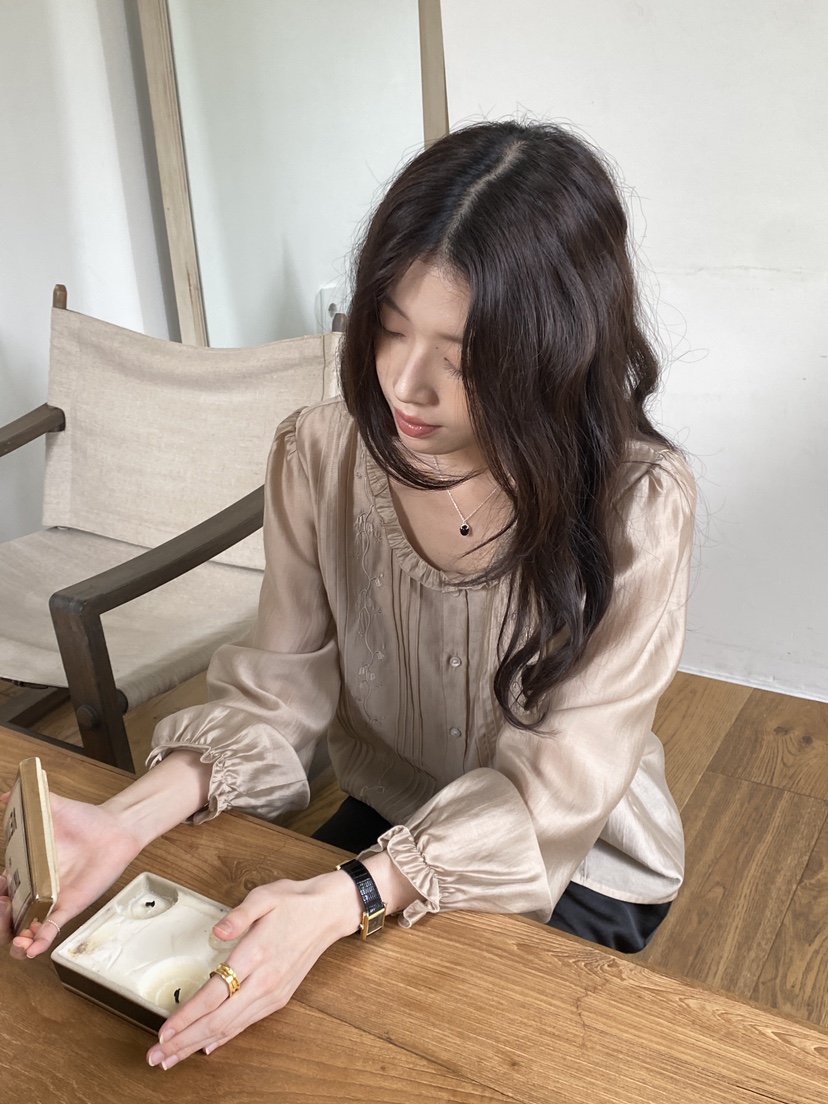 ERUME韓國代購㊣女士新款職業熱賣25秋冬時尚真品襯衫蕾絲衫ERUME襯衫/蕾絲衫