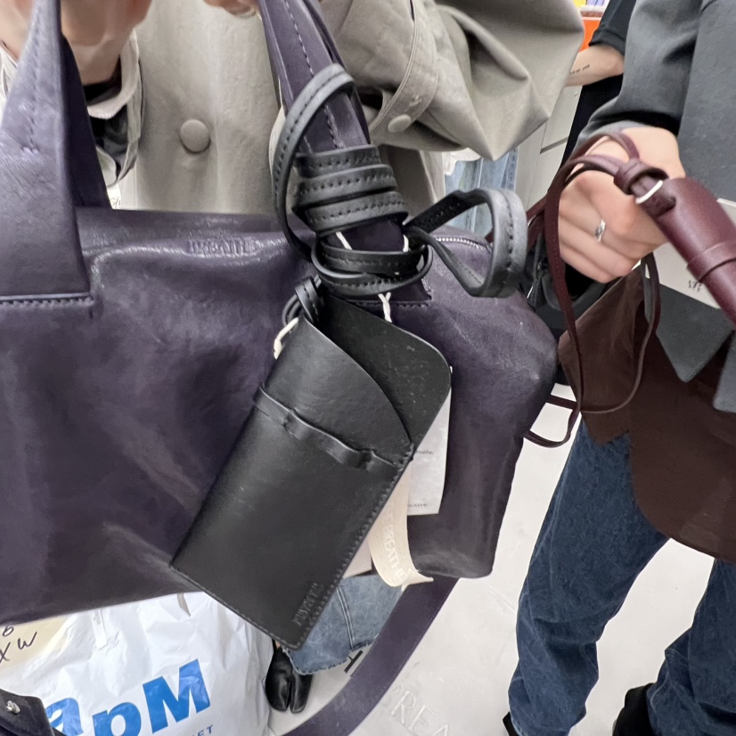 BREATHE東大門㊣直郵女士新款職業25秋冬熱賣時尚單肩斜跨包BREATHE單肩/斜跨包圖色2