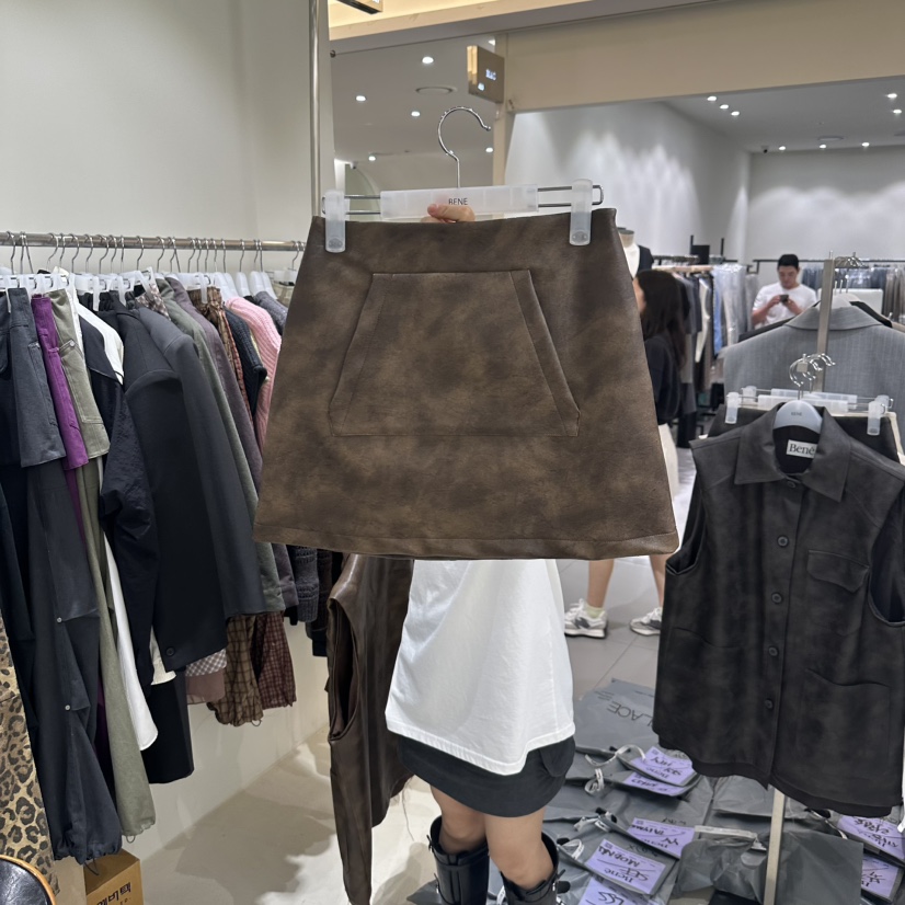 BENE東大門㊣代購女裝新品時尚人氣推薦休閑25秋冬短裙皮革BENE短裙圖色2