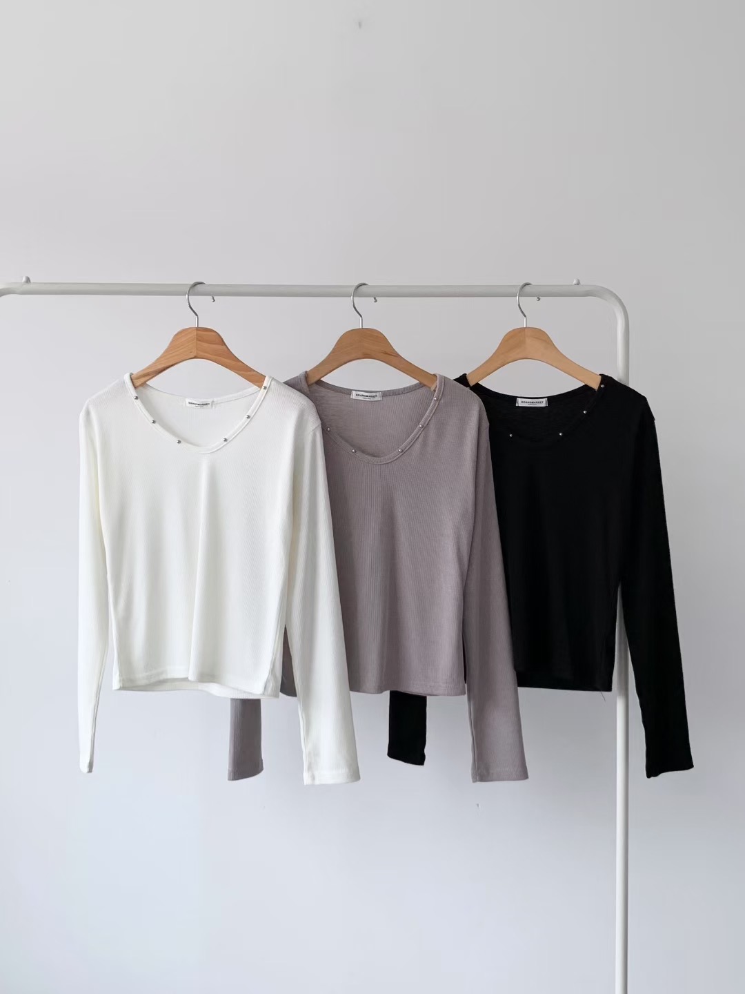 BRAND MARKET-브랜드마켓-T韓國直郵㊣女士新款人氣長袖T恤BRAND MARKET-OT長袖T恤圖色2左二色