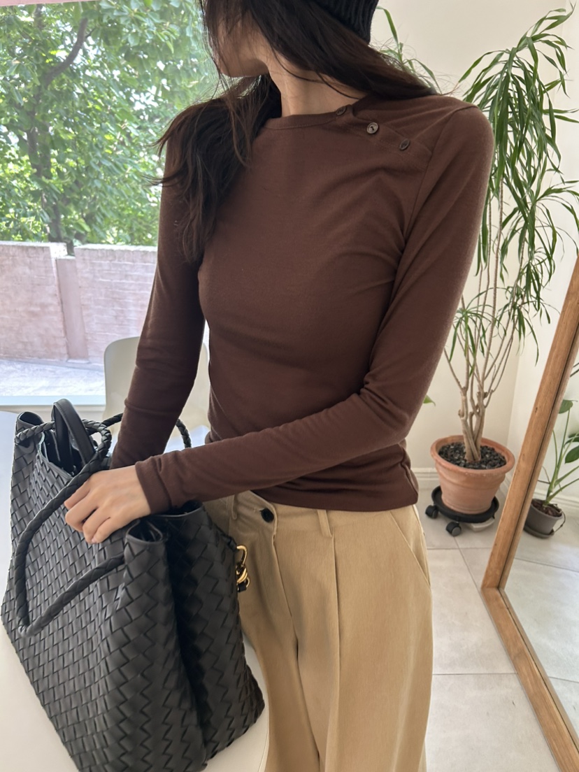 ME MO韓國代購㊣女裝新品推薦職業真品時尚休閑人氣長袖T恤ME MO長袖T恤圖色2