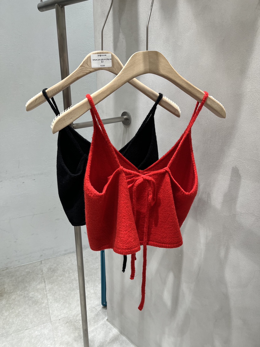 EVERCOMMERCE METICULOUSLY DESIGNED東大門㊣直郵女裝新品真品吊帶背心緊身EVERCOMMERCE吊帶/背心
