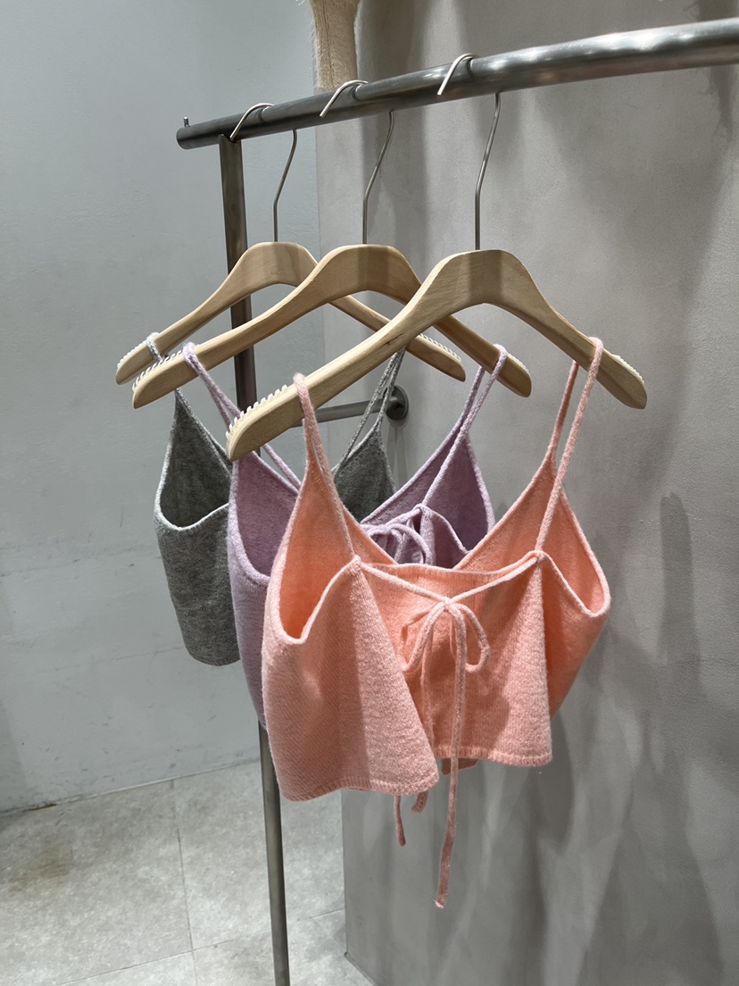 EVERCOMMERCE METICULOUSLY DESIGNED東大門㊣直郵女裝新品真品吊帶背心緊身EVERCOMMERCE吊帶/背心
