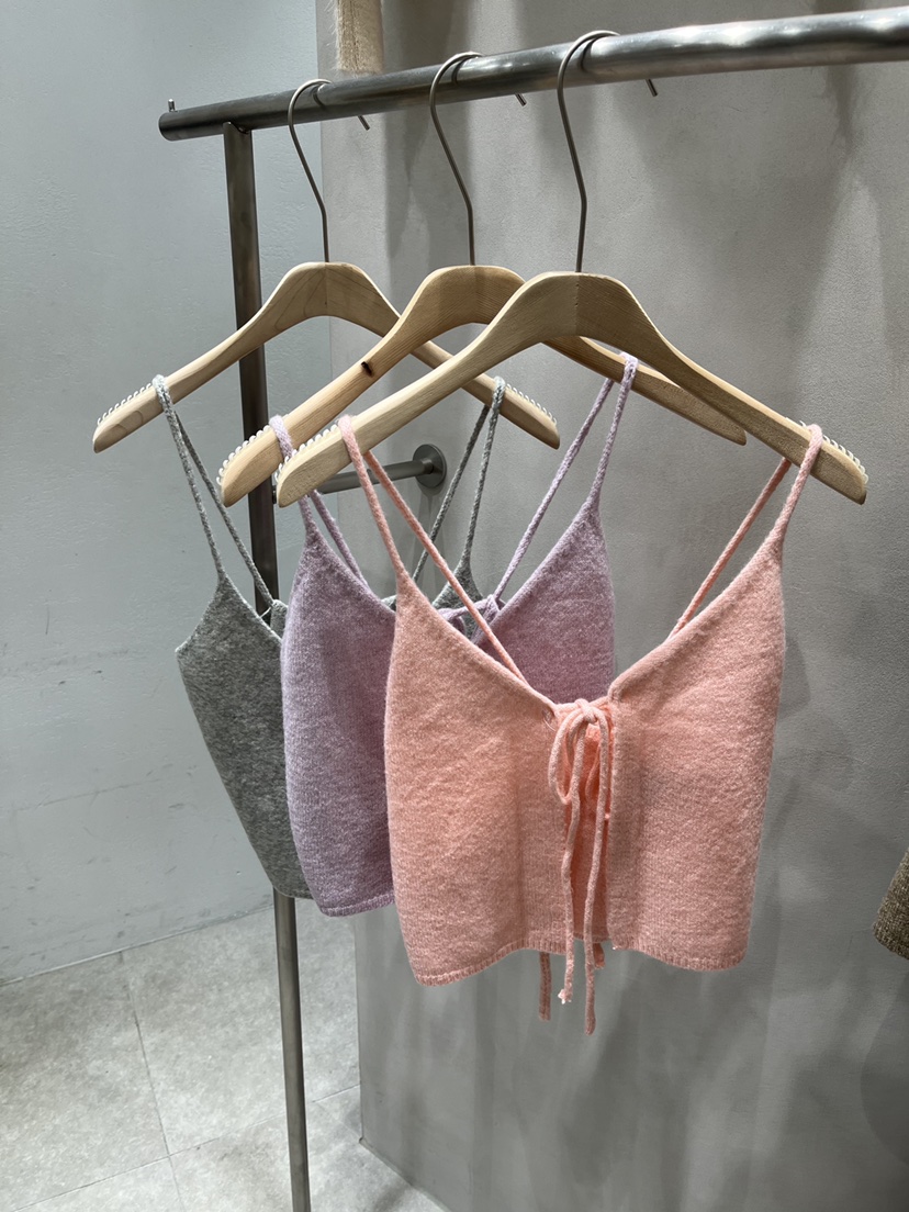 EVERCOMMERCE METICULOUSLY DESIGNED東大門㊣直郵女裝新品真品吊帶背心緊身EVERCOMMERCE吊帶/背心