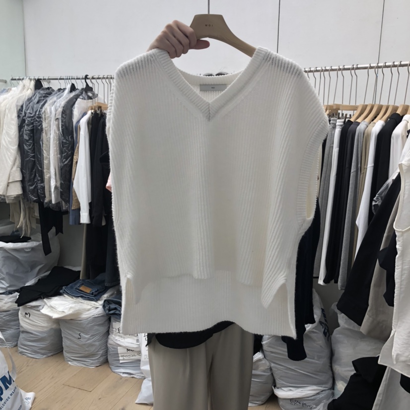 OGI韓國直郵㊣女裝新品時尚職業休閑推薦熱賣25秋冬吊帶背心FLat OGI吊帶/背心圖色2