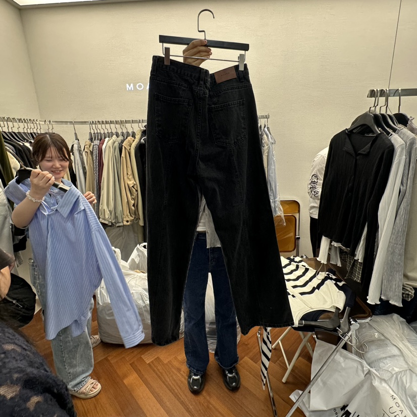 MOANA東大門㊣直郵女裝新品真品職業25秋冬休閑熱賣牛仔褲開衩MOANA牛仔褲