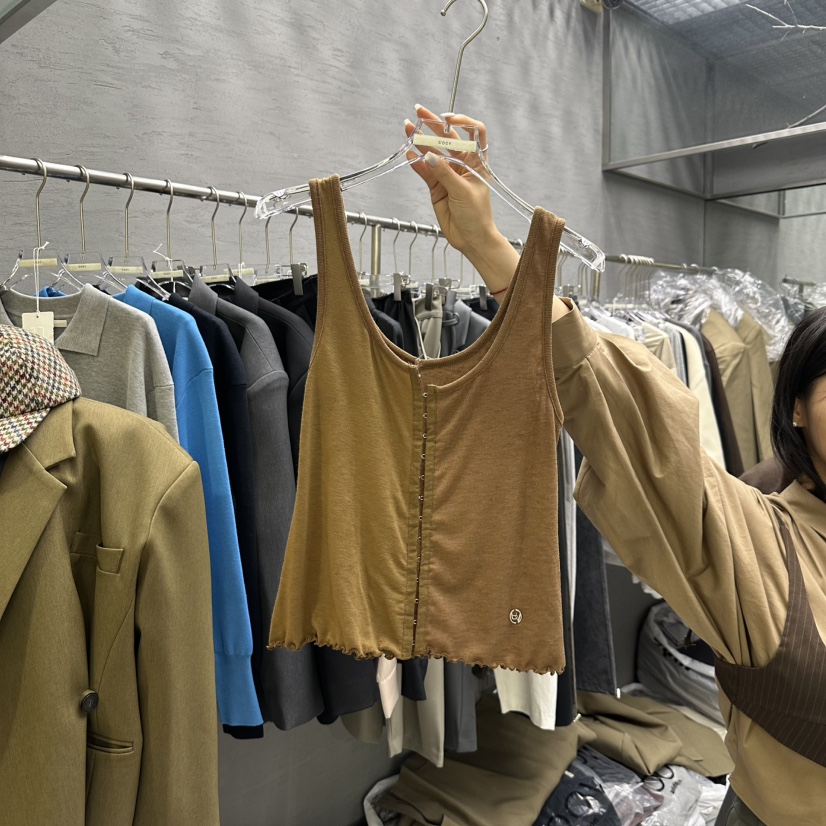 UOOV東大門㊣直郵女裝新品25秋冬休閑職業推薦真品吊帶背心UOOV吊帶/背心圖色4
