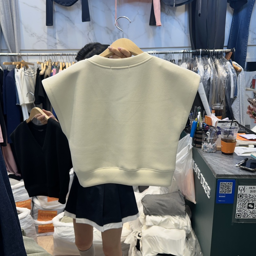 OLIVE TrEE東大門㊣實拍女裝新品真品職業時尚推薦熱賣馬甲OLIVE TrEE馬甲