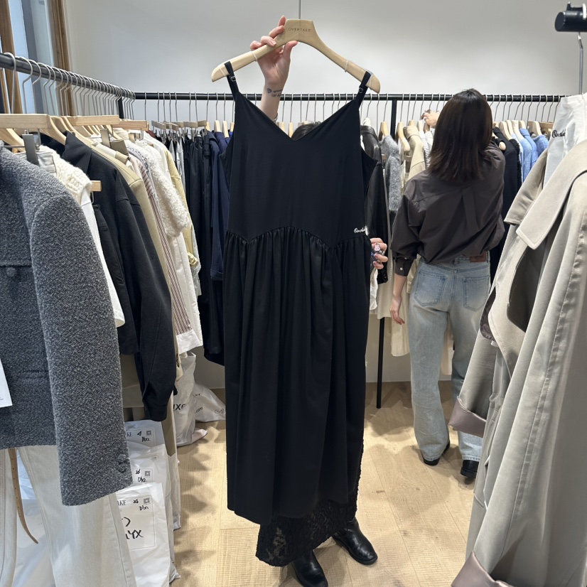 OVERTAKE韓國直郵㊣女裝新品推薦時尚25秋冬人氣連衣裙刺繡OVERTAKE連衣裙圖色2