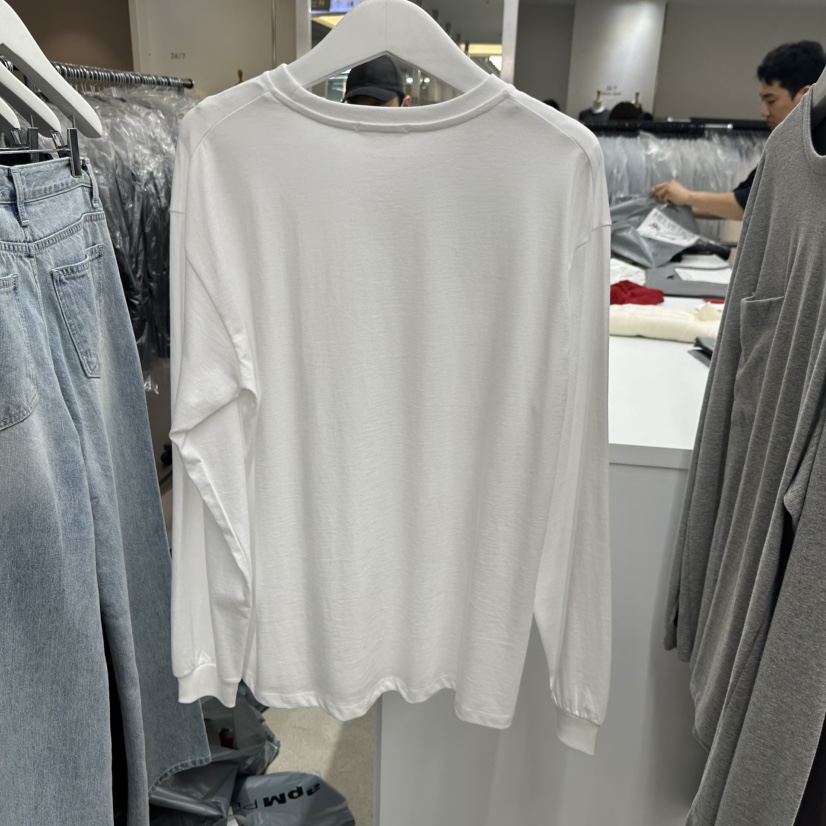 HELVETICA韓國代購㊣女裝新品真品推薦時尚職業長袖T恤口袋HELVETICA長袖T恤